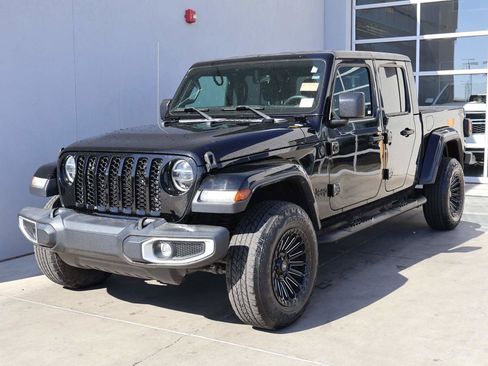 Used 2022 Jeep Gladiator Sport image 1