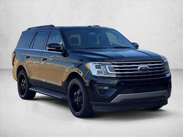 Used 2018 Ford Expedition XLT w/ Equipment Group 201A RWD image 3