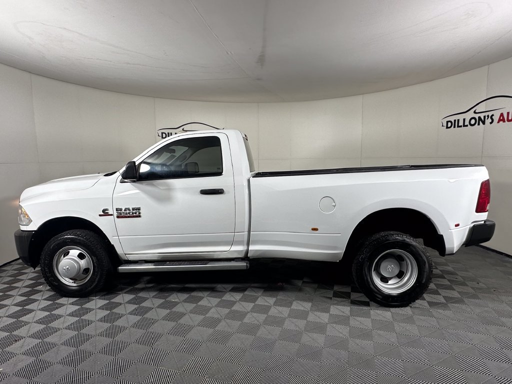 Used 2016 RAM 3500 Tradesman RWD image 3