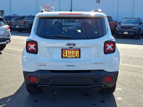 Certified 2022 Jeep Renegade Limited w/ Sun, Sound & Wheels Group image 5