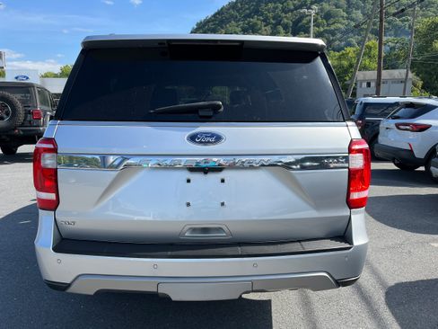 Used 2018 Ford Expedition Max XLT w/ Equipment Group 201A AWD/4WD image 5