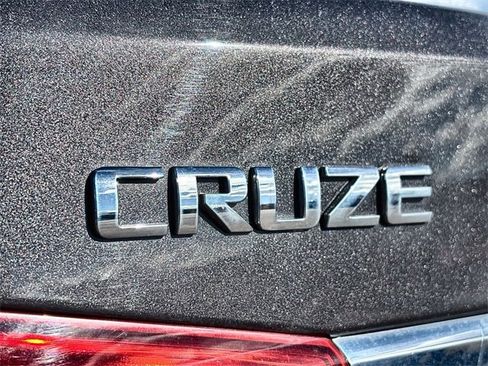 Used 2014 Chevrolet Cruze LT w/ Technology Package image 18