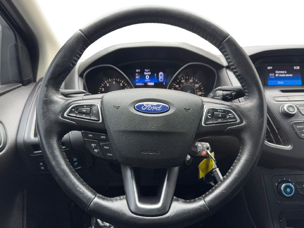 Used 2016 Ford Focus SE w/ SE Sport Package FWD image 32