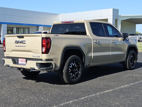 Used 2023 GMC Sierra 1500 Elevation w/ LPO, Elevation Black Package AWD/4WD image 4