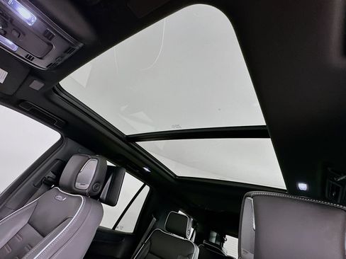 Used 2025 GMC Yukon AT4 Ultimate AWD/4WD image 23