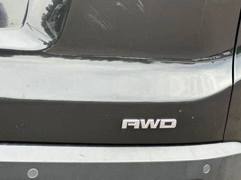 Used 2018 GMC Acadia SLT AWD/4WD image 29