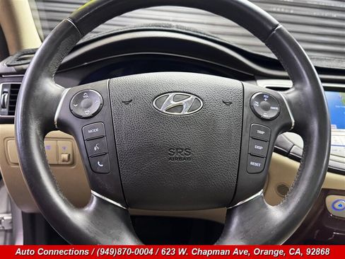 Used 2012 Hyundai Genesis 3.8 w/ Premium Pkg RWD image 12