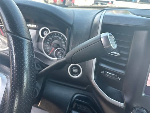 Used 2022 RAM 2500 Big Horn AWD/4WD image 30