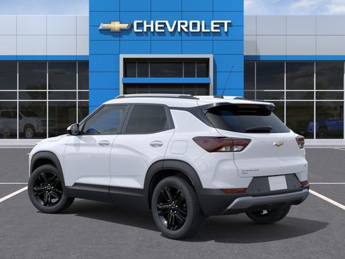 New 2026 Chevrolet TrailBlazer LT w/ Convenience Package AWD/4WD image 3
