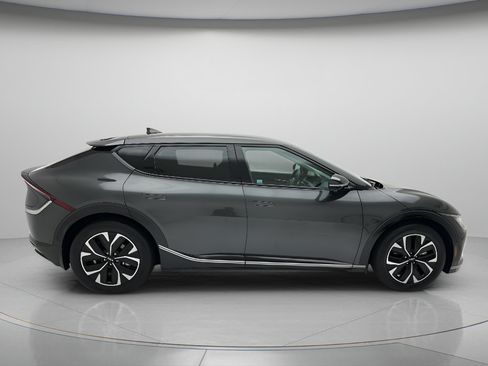 Used 2024 Kia EV6 Wind w/ Wind Technology Package AWD/4WD image 6