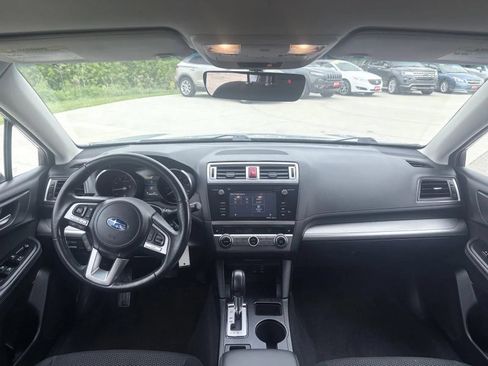 Used 2017 Subaru Outback 2.5i Premium AWD/4WD image 19