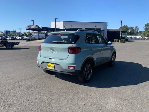 New 2025 Hyundai Venue Limited image 6