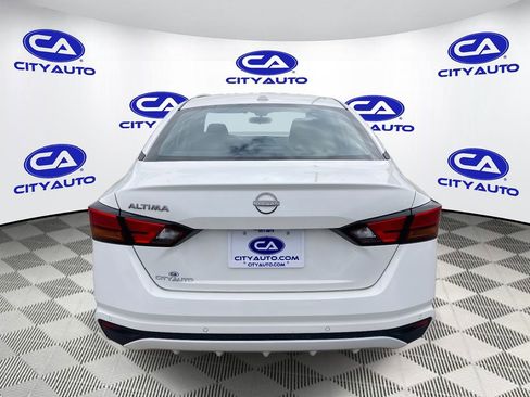 Used 2025 Nissan Altima 2.5 SV image 4