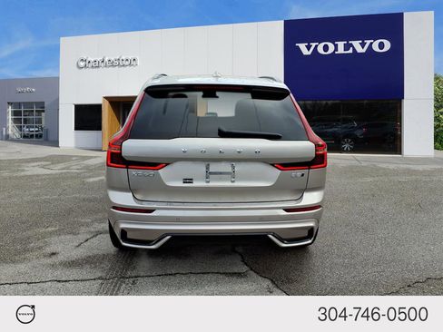 New 2026 Volvo XC60 B5 Ultra w/ Climate Package image 4