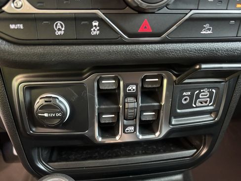 New 2026 Jeep Wrangler Unlimited Sport AWD/4WD image 17