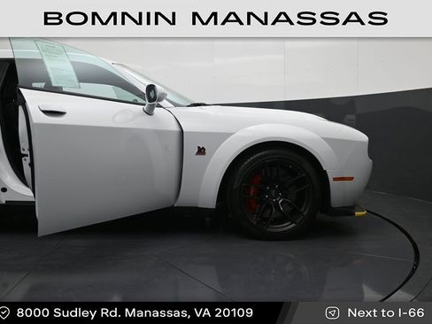 Used 2022 Dodge Challenger R/T Scat Pack RWD image 9