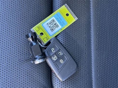 Used 2022 Volkswagen Atlas SEL Premium image 38