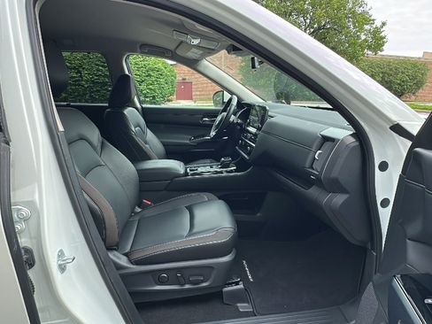Certified 2024 Nissan Pathfinder SL AWD/4WD image 22