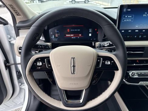 New 2026 Lincoln Corsair Premiere image 26