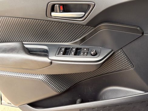 Used 2019 Toyota C-HR XLE image 25