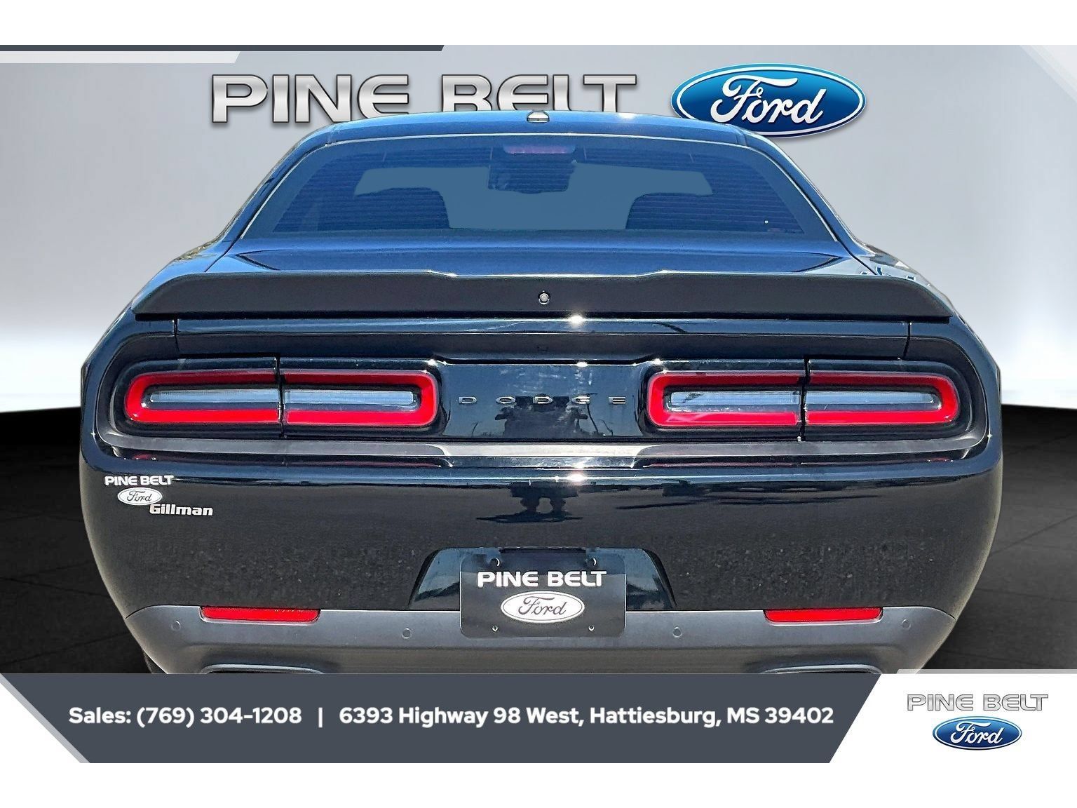 Used 2021 Dodge Challenger R/T w/ Blacktop Package RWD image 4