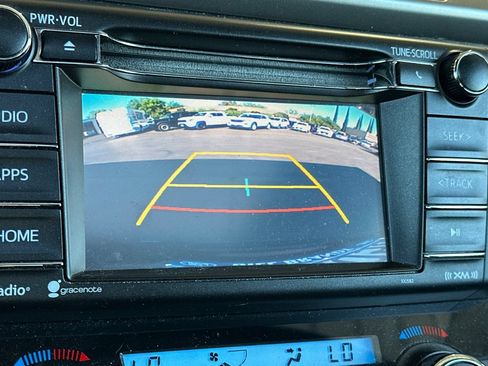 Used 2018 Toyota RAV4 XLE FWD image 18