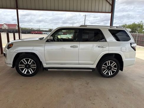 Used 2022 Toyota 4Runner Limited AWD/4WD image 4