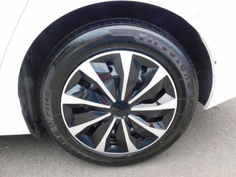 Used 2024 Nissan Sentra S FWD image 25