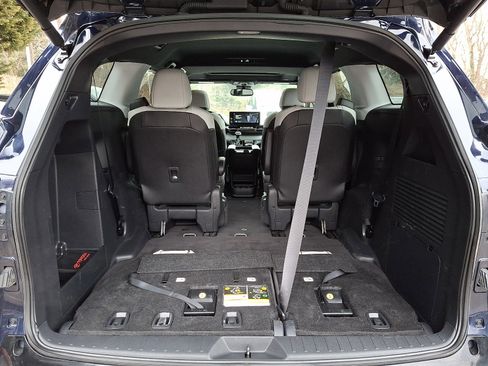 Certified 2025 Toyota Sienna XSE image 29