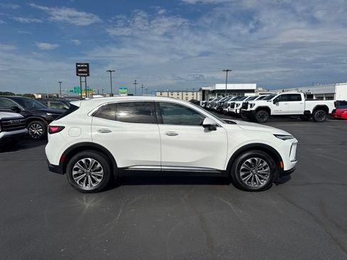 Used 2024 Buick Envision Preferred AWD/4WD image 2