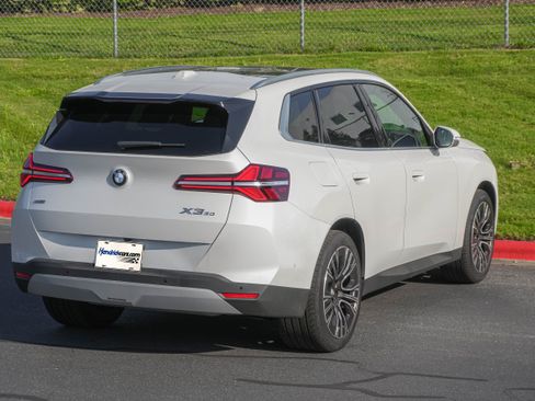 Used 2025 BMW X3 xDrive30i AWD/4WD image 9