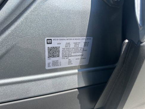 Used 2025 Chevrolet Blazer LT image 34