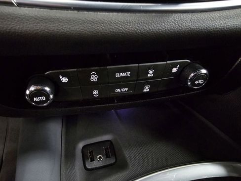 Used 2019 Buick Enclave Essence w/ Trailering Package, 5000 lbs. FWD image 19