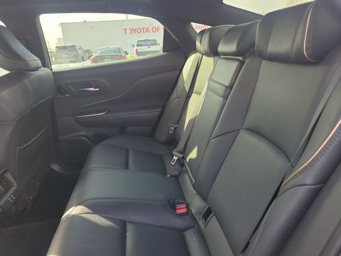 Used 2023 Toyota Crown Limited image 8