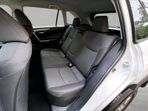 Certified 2025 Toyota RAV4 XLE AWD/4WD image 21