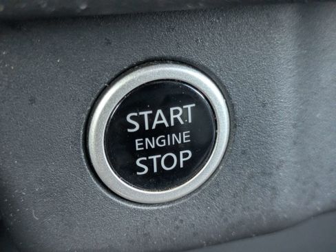 Used 2023 Nissan Rogue SV FWD image 22
