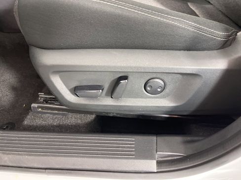 Used 2024 Nissan Rogue SV image 22