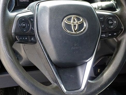 Used 2019 Toyota Camry LE FWD image 17