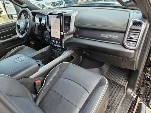 Used 2025 RAM 2500 Laramie AWD/4WD image 61