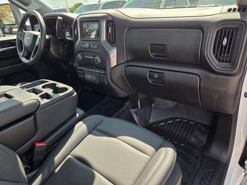 Used 2025 Chevrolet Silverado 2500 W/T RWD image 15