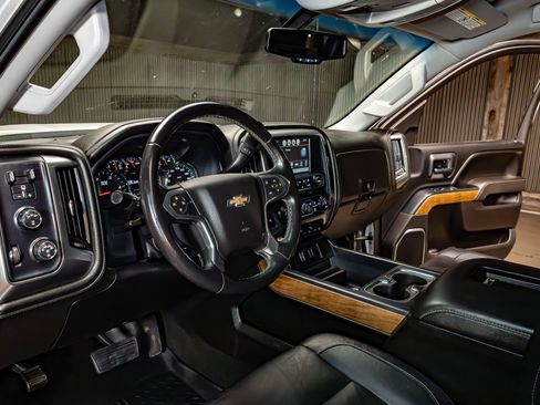 Used 2017 Chevrolet Silverado 2500 LTZ image 14