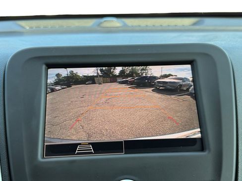 Used 2024 Chevrolet Equinox LT FWD image 15