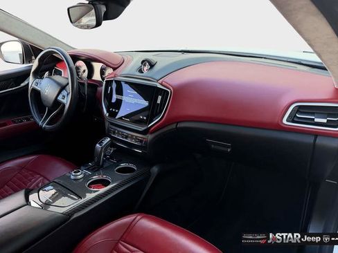Used 2021 Maserati Ghibli Trofeo RWD image 20