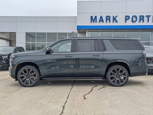 New 2026 Chevrolet Suburban RST image 8