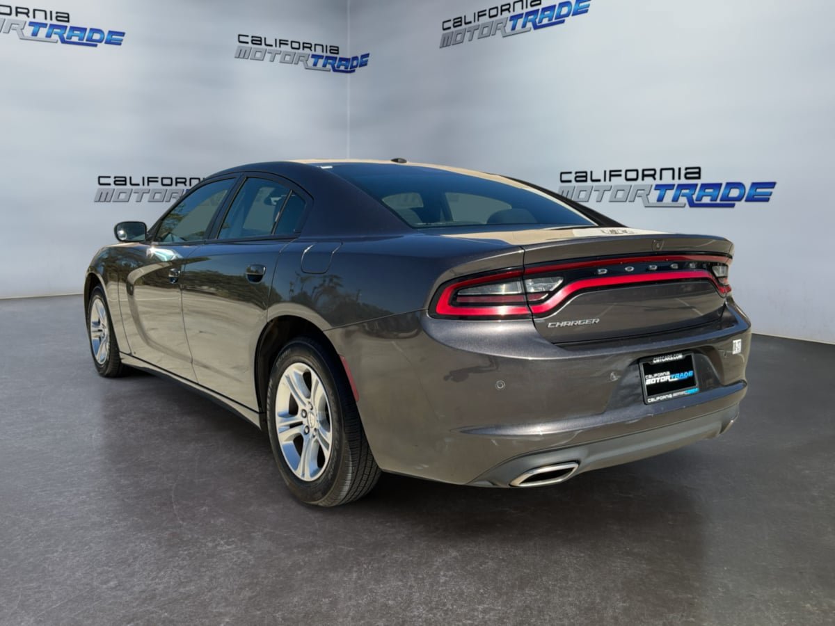 Used 2022 Dodge Charger SXT RWD image 7