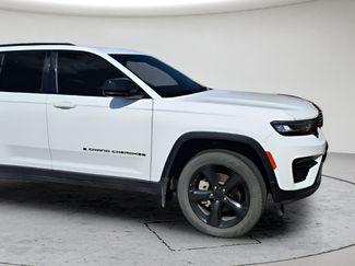 Used 2025 Jeep Grand Cherokee Limited w/ Black Appearance Package AWD/4WD video 1