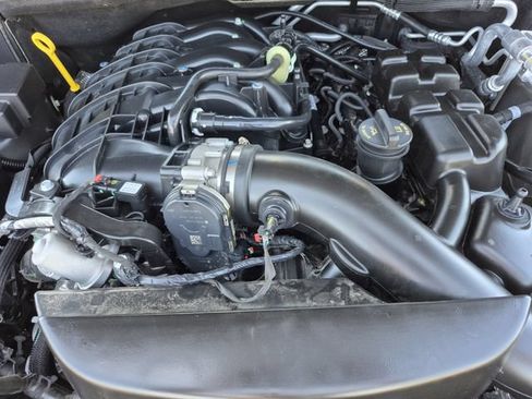 Certified 2025 Dodge Durango GT AWD/4WD image 29