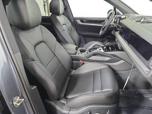 New 2026 Porsche Cayenne S AWD/4WD image 27