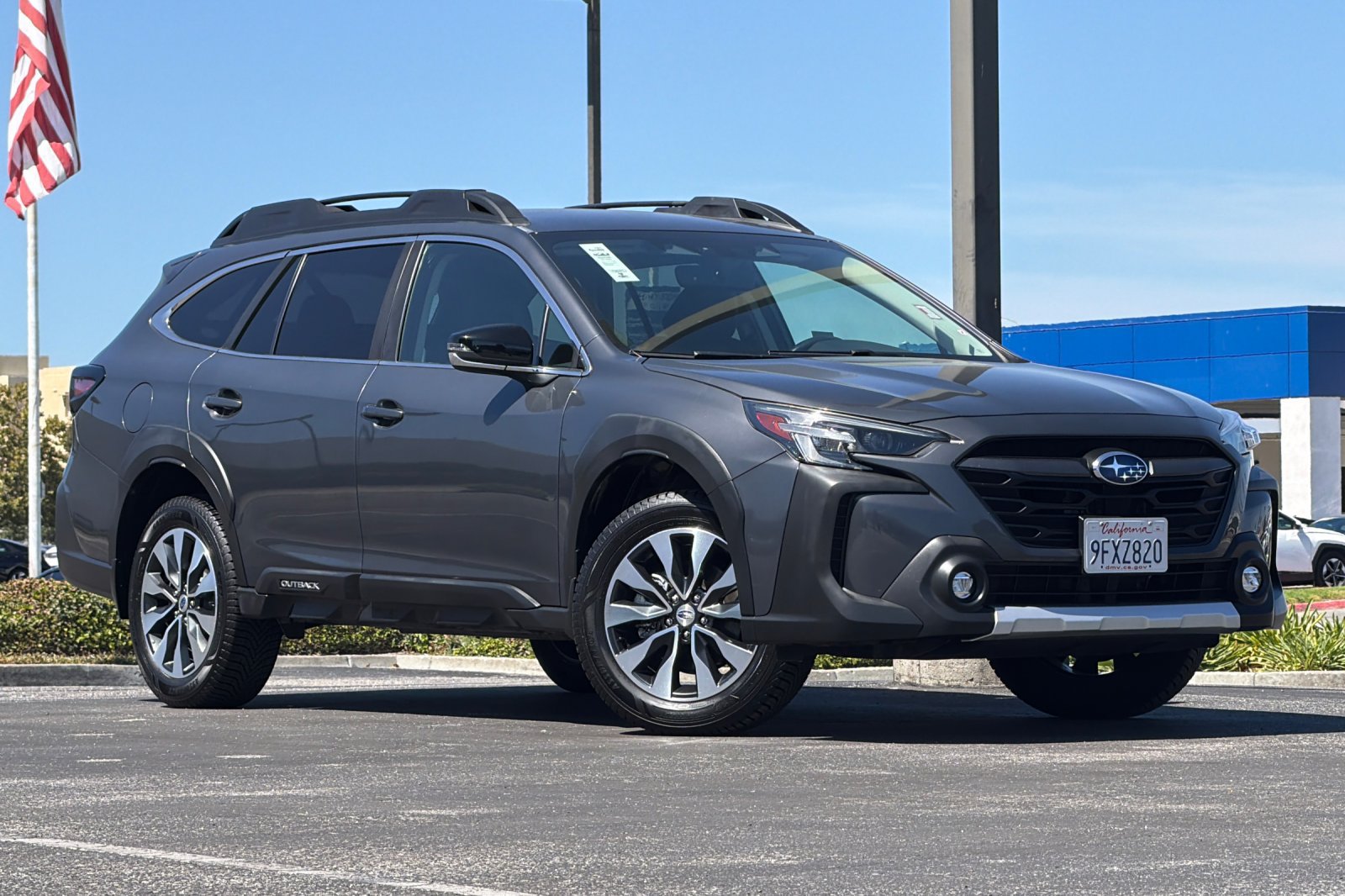 Used 2023 Subaru Outback Limited AWD/4WD image 2