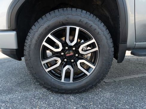 Used 2024 GMC Sierra 1500 AT4 w/ Technology Package image 42